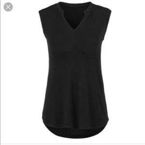 CAbi notch tee in black, xs
